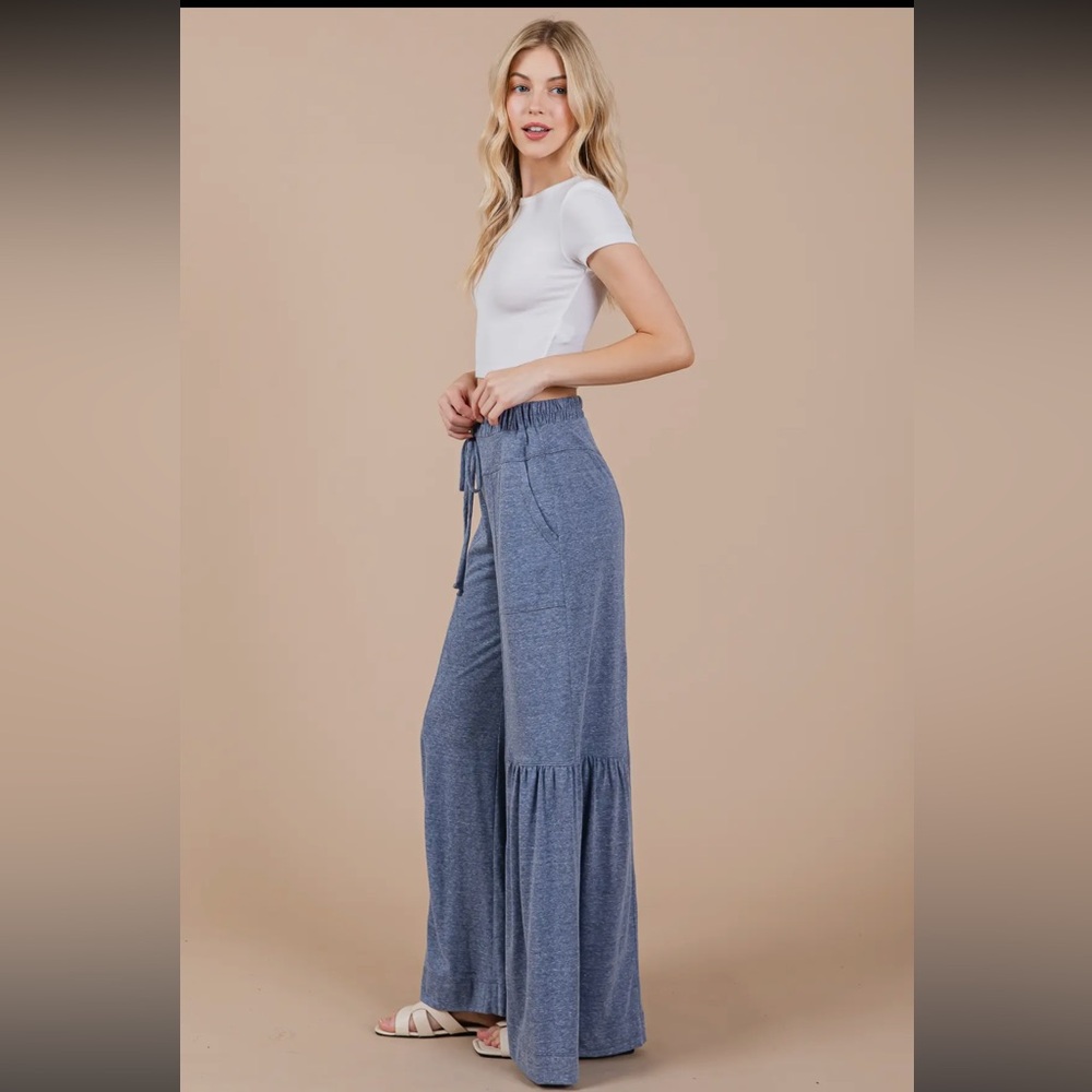 Solid Tiered Wide Leg  Flare Pants - Picture 3 of 6
